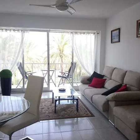 Marinas Playa 90 M アパート デニア